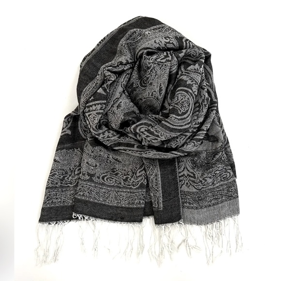 West Loop Charcoal Gray & White Paisley Print Large Scarf 73”x27” - Picture 4 of 6